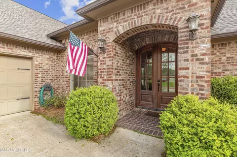 161 Fieldstone Ln, Madison, MS 39110