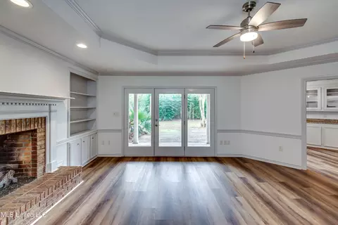 Living - 146 Sumac Dr, Madison, MS 39110 photo 6 of 6