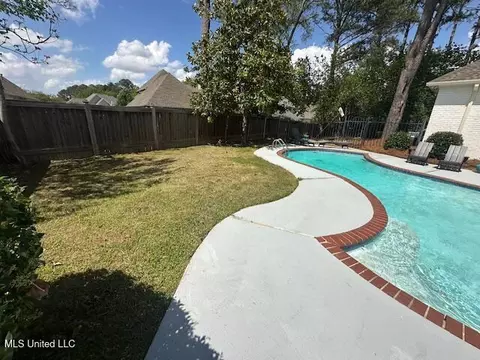 Exterior - 117 Peninsula Dr, Brandon, MS 39047 photo 9 of 11