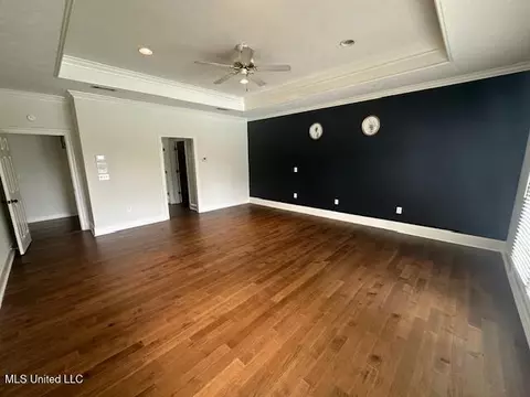 Living - 117 Peninsula Dr, Brandon, MS 39047 photo 5 of 6