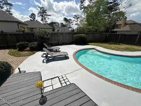 Exterior - 117 Peninsula Dr, Brandon, MS 39047 photo 7 of 11