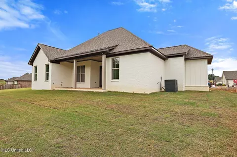 Exterior - 243 Bronson Bnd, Flowood, MS 39232 photo 5 of 7