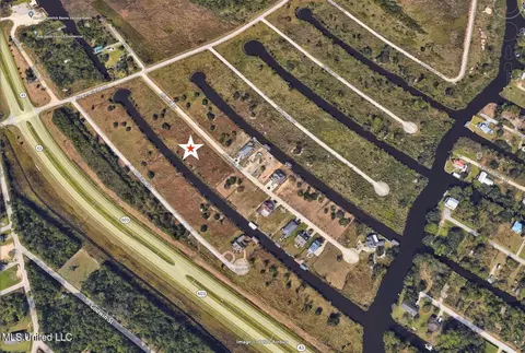 5072 Atlantis Dr, Bay Saint Louis, MS 39520