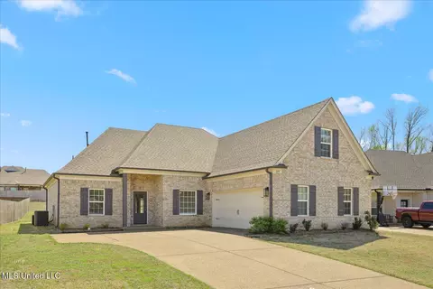 729 Rikard Dr, Hernando, MS 38632 photo 2