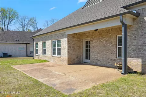 729 Rikard Dr, Hernando, MS 38632 photo 4