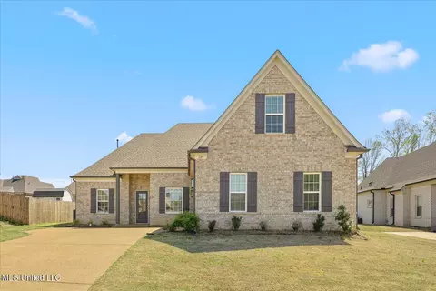 729 Rikard Dr, Hernando, MS 38632