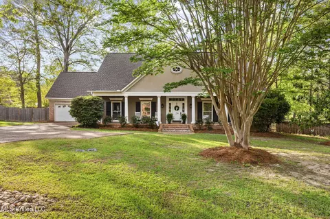 Exterior - 139 Easthaven Dr, Brandon, MS 39042 photo 2 of 17