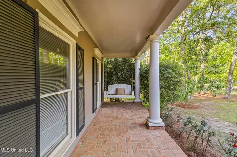 Exterior - 139 Easthaven Dr, Brandon, MS 39042 photo 5 of 17