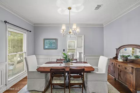 Dining - 139 Easthaven Dr, Brandon, MS 39042 photo 1 of 3