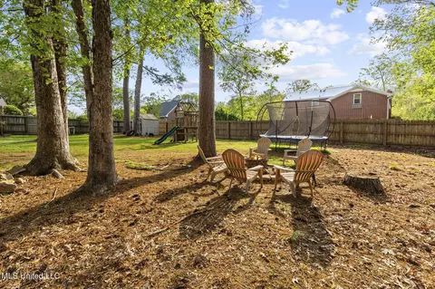 Exterior - 139 Easthaven Dr, Brandon, MS 39042 photo 12 of 17
