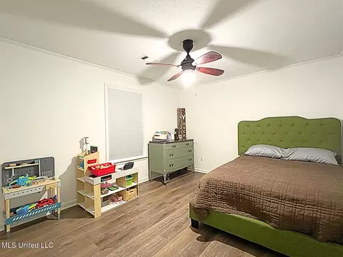 Bedroom - 925 Sycamore St, Grenada, MS 38901 photo 4 of 7