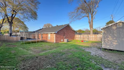 Exterior - 925 Sycamore St, Grenada, MS 38901 photo 10 of 10