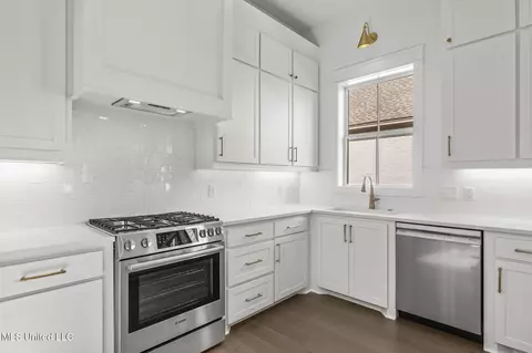 Kitchen - 112 Brashear St, Madison, MS 39110 photo 4 of 5