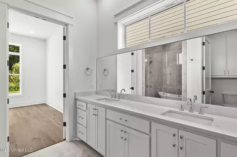 Bath - 112 Brashear St, Madison, MS 39110 photo 4 of 10