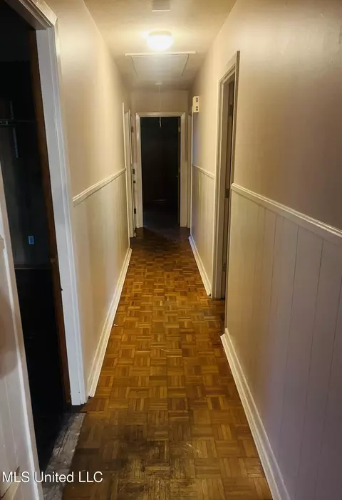 Entry Way - 3919 Riverwood Dr, Moss Point, MS 39563 photo 1 of 1