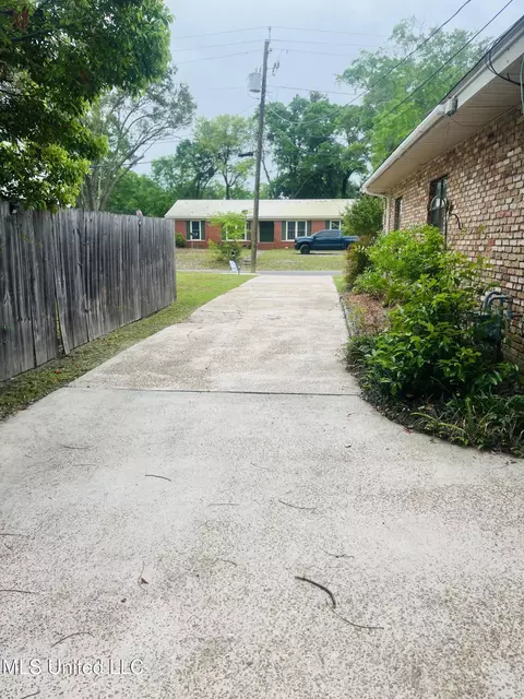 Exterior - 3919 Riverwood Dr, Moss Point, MS 39563 photo 4 of 5