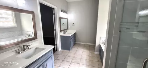 Bath - 520 Cliffview Dr, Brandon, MS 39047 photo 2 of 4