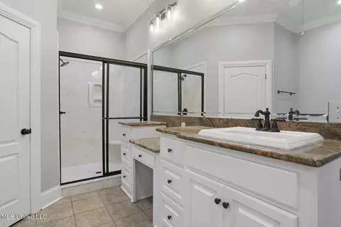 Bath - 710 S Chickasaw Dr, Flowood, MS 39232 photo 2 of 4