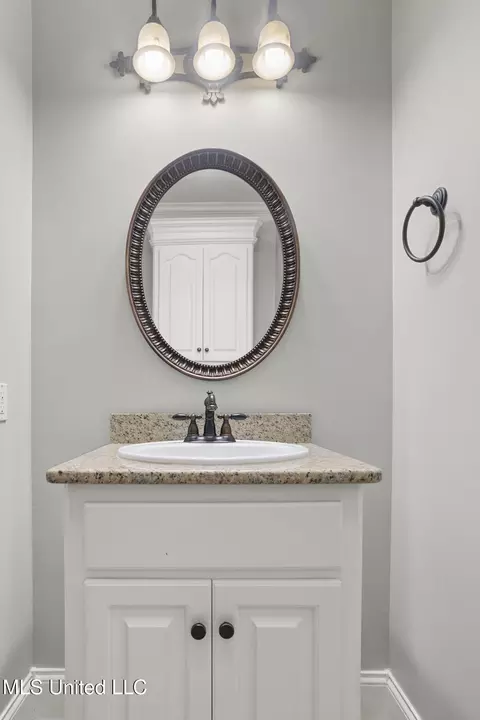 Bath - 710 S Chickasaw Dr, Flowood, MS 39232 photo 1 of 4