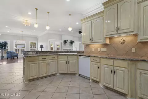 Kitchen - 710 S Chickasaw Dr, Flowood, MS 39232 photo 2 of 4