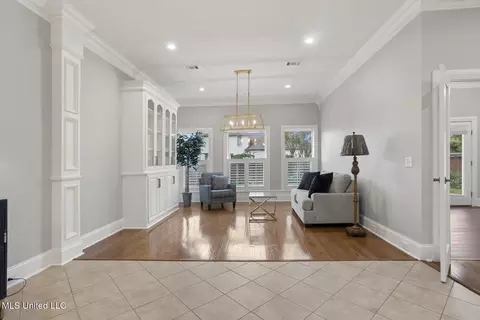 Living - 710 S Chickasaw Dr, Flowood, MS 39232 photo 3 of 4