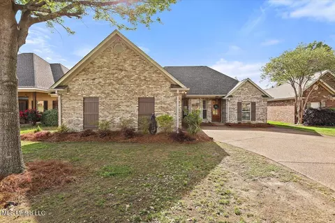 906 Starboard Ct, Brandon, MS 39047