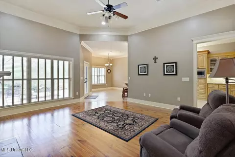 417 Julee Cir, Brandon, MS 39042 photo 5