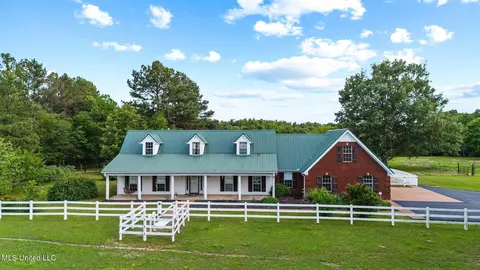 1201 Wheeler Rd, Hernando, MS 38632