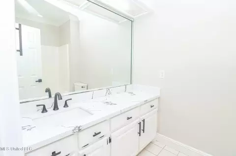 Bath - 712 Oak Trl, Canton, MS 39046 photo 10 of 10
