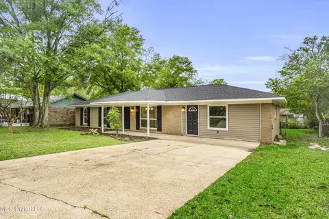 12399 Simpson Rd, Gulfport, MS 39503