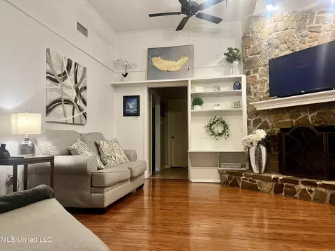 105 Lori Cir, Brandon, MS 39042 photo 4