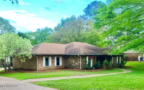 105 Lori Cir, Brandon, MS 39042 photo 2