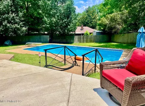 105 Lori Cir, Brandon, MS 39042 photo 8