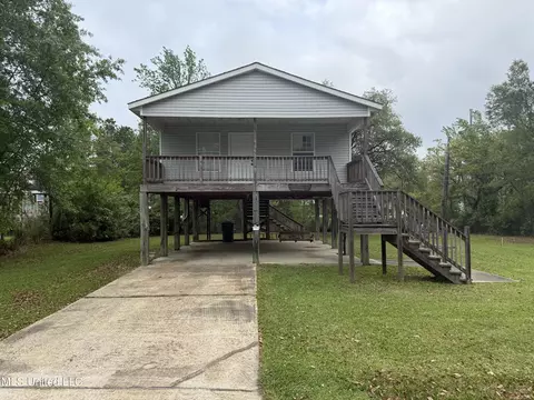4060 Cardinal St, Bay Saint Louis, MS 39520