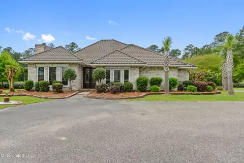 18437 Robinson Rd, Gulfport, MS 39503