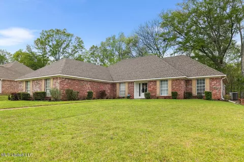 105 Cambridge Cv, Clinton, MS 39056