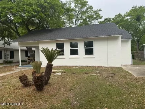 1742 Pascagoula St, Pascagoula, MS 39567