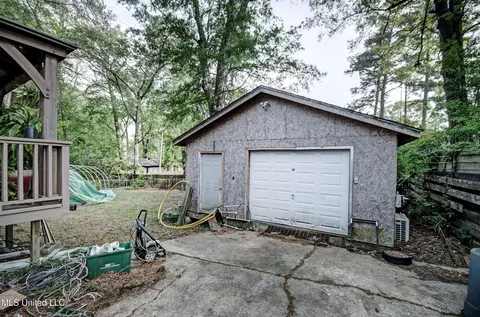 1061 Cedar Hill Dr, Jackson, MS 39206 photo 22