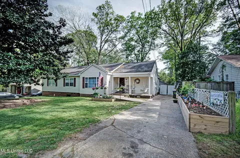 1061 Cedar Hill Dr, Jackson, MS 39206 photo 2