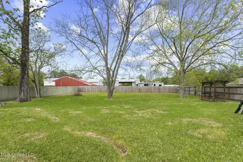 Exterior - 147 Three Prong Rd, Brandon, MS 39047 photo 4 of 6