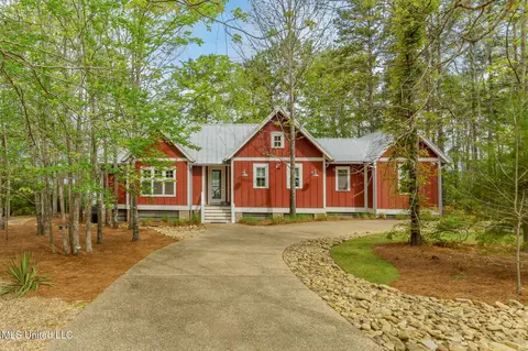 49 Big Bay Blvd, Lumberton, MS 39455