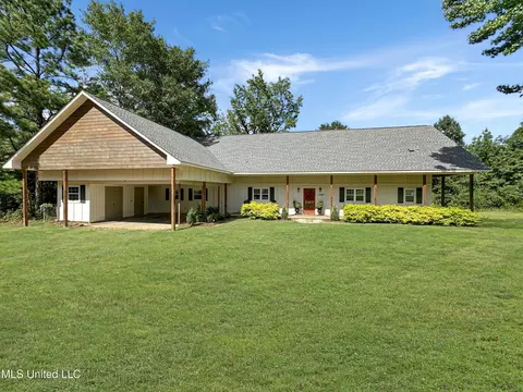 1459 Monterey Rd, Florence, MS 39073