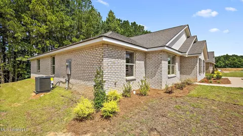 Exterior - 212 Raulston Dr, Byram, MS 39272 photo 2 of 2