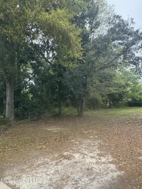 Lindhridge Drive, Gulfport, MS 39507