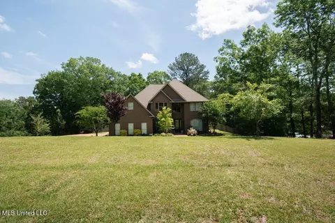185 Magnolia Springs Dr, Florence, MS 39073