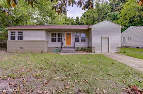 123 Bering St, Vicksburg, MS 39180