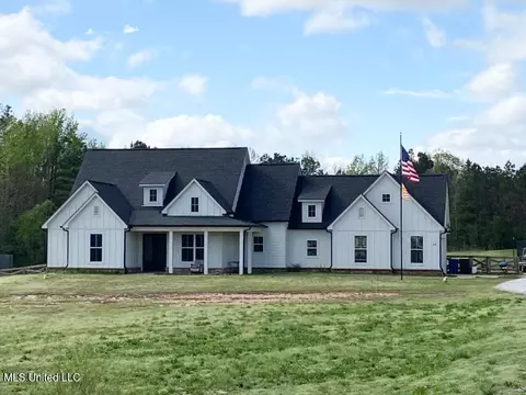 68 Belle Meade Rd, Holly Springs, MS 38635
