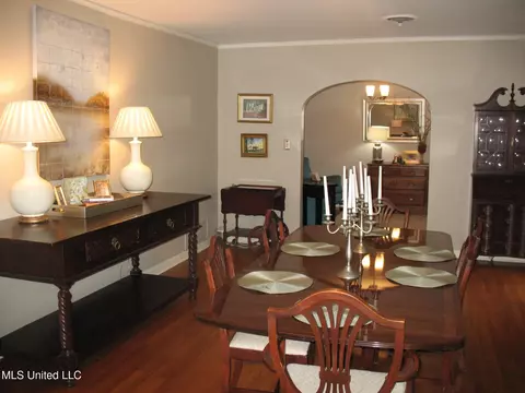 Dining - 4125 Robin Dr, Jackson, MS 39206 photo 1 of 6