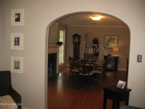 Dining - 4125 Robin Dr, Jackson, MS 39206 photo 2 of 6
