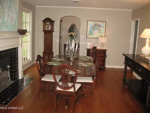 Dining - 4125 Robin Dr, Jackson, MS 39206 photo 3 of 6